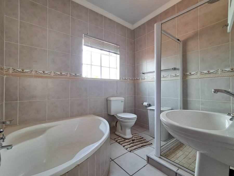  Bedroom Property for Sale in Doringkruin North West